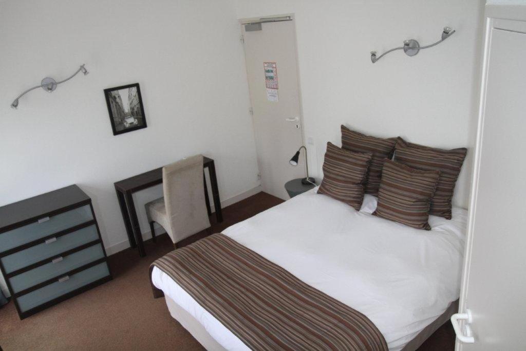 Hotel Le Suroit Perros-Guirec Habitación foto