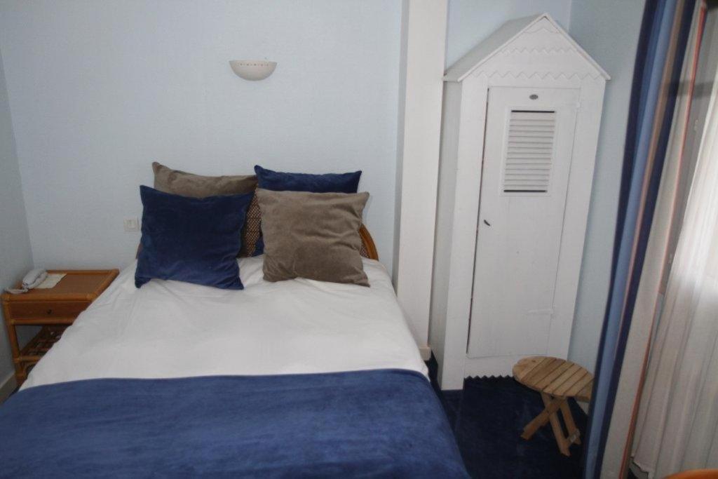 Hotel Le Suroit Perros-Guirec Exterior foto
